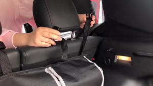 (92x10x28 ซม) กล่องผ้าเก็บของหลังรถยนต์ ผ้า Oxford กระเป๋าเก็บของหลังรถ มีสายคล้องกับเบาะ มีช่องเก็บของ 4 ช่อง G3132