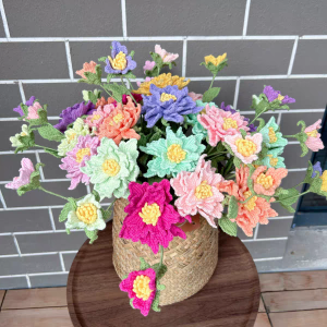 Hand Knitted Wool Bouquet Rose Fashion Knitted Flower Home Decoration Gift for Friends Living Room Decor Artificial Flowers