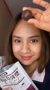 (BUY 1 TAKE 5) Strawberry chocolate Chocolate Coated Dried Strawberries Snack Balls 60g