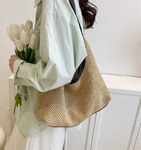 Hand-Woven Bag Female 2023 New Arrival Tide Fashion Retro Tote Bag Straw Bag Easiest for Match Large Capacity Shoulder Bag