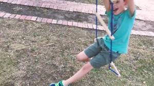 Childrens hanging rope ladder suitable for childrens outdoor climbing frames and tree houses made of plastic.