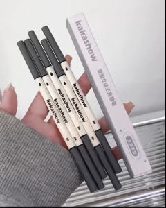 2-In-1 Dual-Ended Eyebrow Pencil Precisely Outlines Brows Easily Blends. Long-Lasting Color For A Natural And Refined Look. Waterproof And Sweatproof Smooth And Even Application. Even Beginners Can Easily Create Precise Brow Makeup.