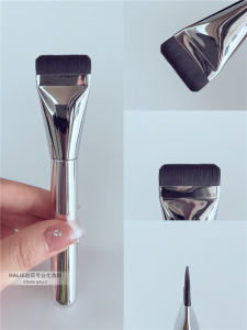 Cọ Đánh Nền Đầu Phẳng Siêu Mỏng Bạc Mới Cọ Trang Điểm Liền Mạch Dụng Cụ Làm Đẹp Khuôn Mặt Tay Cầm Ngắn Thông Số Kỹ Thuật Thông Thường