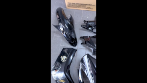 COVERSET LC LC135 V1 YAMAHA ORIGINAL HLY HITAM BATIK GOLD FREE EMBLEM STRIPE SIAP TAMPAL
