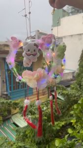 Lồng Đèn Trung Thu Vòng Tròn Lông Vũ 2 Thỏ Ngọc Có Hoa Lá Đáng Yêu Cho Bé DIY