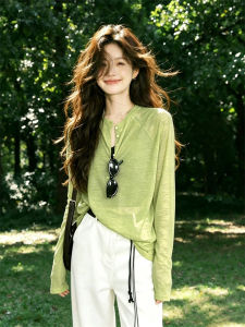 DUOFEIYAN | Green V-neck Ice Silk Thin Long-sleeved T-shirt Sun Protection
