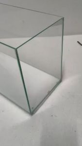 ใหม่ ตู้ปลาทรงแคบกระจกใสพร้อมฝาตะแกง 20 นิ้ว 6x20x8 นิ้ว งานระเอียดกระจกใส