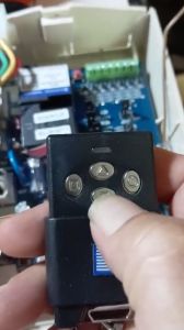 # Điều khiển cửa cuốn Austdoor TẦN SỐ 315 mhz mã nhảy