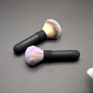 แปรงรองพื้นแบบสั่นที่ขายดีใหม่ แปรงแต่งหน้าสีสันสดใสและมีฟังก์ชันหลากหลาย USB ดีไวซ์นวด ของใช้ประจำวัน