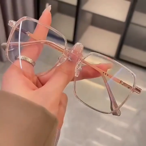 แว่นสายตาสั้นเลนส์ออโตเมติก ออกแดดเปลี่ยนสี UV400 แว่นกรองแสง ผญ แว่นตาสายสั้น แว่นตา เลนส์ออโต้ + กรองแสงสีฟ้า แว่นสายตาออโต Super Auto Blue Lens กันUV99% ออโต้กรองแสง  แว่นกรอบส้มน้องแนน แฟชั่น Computer Glasses กรองแสงออโต้ แว่นตากรองแสง auto