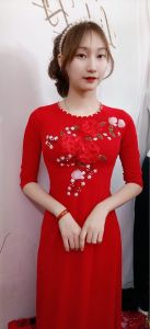 Áo Dài Truyền Thống Vải Lụa Mỹ Thêu Hoa Đỏ Tươi M7