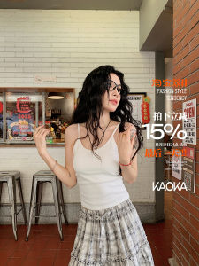 เสื้อกั๊กสายเดี่ยวลายผีเสื้อแบบมีแผ่นรองหน้าอกสำหรับผู้หญิง ฤดูใบไม้ผลิ 2025 ฤดูร้อน สไตล์สตรีท ลำลอง คอวี แขนกุด