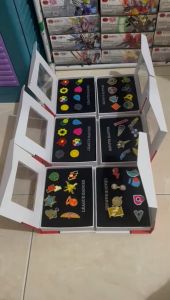 Figure Pokemon Pokeball Figure Badge Pokemon Lencana Pokemon Rencana Pokemon Badge Kanto Badge Johto Badge Hoenn Badge Sinnoh Badge Kalos Badge Unova Hadiah Ulang Tahun Anak Mainan Pokemon Birthday Gift