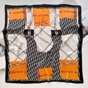 ผ้าพันคอสี่เหลี่ยมเล็กแฟชั่นฤดูร้อนป้องกันแสงแดด ผ้าคลุมไหล่ตกแต่งโซ่สำหรับเสื้อเชิ้ตและสูท ผ้าไหมระดับไฮเอนด์