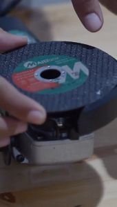 Mailtank SH05 Gerinda Tangan 4 Inch Murah Berkualitas 600W Angle Grinder Multifungsi Untuk Memotong dan Poles Besi BONUS MATA POTONG GERINDA
