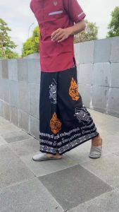 SARUNG BATIK SOSROKARTONO SARUNG BATIK WAYANG SARUNG SEMAR