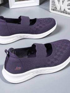 รองเท้าแตะสวมฤดูร้อนสำหรับผู้หญิง ระบายอากาศได้ดี ส้นแบน หัวมน หัวกลม รองเท้าสวมแบบสวมสบายสำหรับผู้สูงอายุ