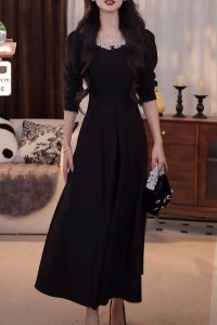 French Black Dress 2024 New Arrival Fall and Winter Fancy Waist Slim Looking Temperament Crew Neck High Waist A- line Skirt