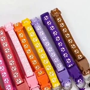 PET DIARY 50pcs Kalung Hewan Lonceng Kucing Anjing Jejak Puppy Kitten Lucu Aksesoris Hewan Peliharaan