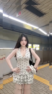 MK_Set thiết kế tiểu thư xinh set đồ nữ đi tiệc đi chơi nữ tính họa tiết tim full áo cổ yếm buộc dây nhún eo phối chân váy tầng ngắn dễ thương