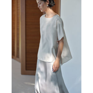 Sericin Silk Minimalist Loose Round Neck Commuter Shirt
