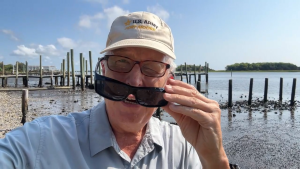 Cyxus Polarized Wraparound Sunglasses UV Protection Fit Over Light Glasses For Women Men Anti Glare Filter Impact resistant PC Frame  Myopia Presbyopia Sports Cycling Use 1304