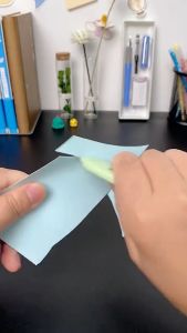 Pisau Cutter Mini Model Dolphine Lucu - Pisau Mini Pembuka Unboxing Paket - Pisau Pemotong Kertas Serbaguna