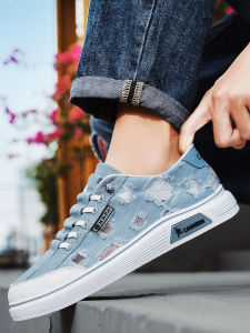 Breathable Summer Mens Shoes 2025 New Style Teenager Casual Denim No-Tie Thin Canvas Shoes Elastic Closure Flat Heel round Toe