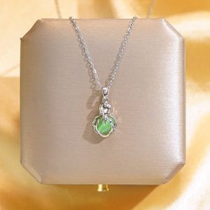 Titanium Steel Full Diamond Micro Paved Necklace Womens Fashion Allergy Free Light Luxury Jewelry Trendy Lockbone Chain