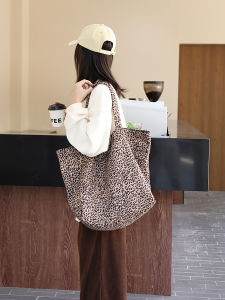 Casual Japanese Canvas Tote Bag Women Large Capacity Flocking Cloth Leopard Print Underarm Bag Retro Versatile Handbag