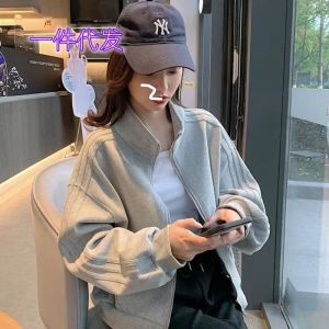 แจ็คเก็ตกีฬาเบสบอลสำหรับผู้หญิง คาร์ดิแกนแบบเปิด แจ็คเก็ตสเวตเตอร์ลำลอง ทรงเข้ารูป ปกตั้ง ซิป แจ็คเก็ตสุดเท่สำหรับฤดูใบไม้ผลิและฤดูใบไม้ร่วง