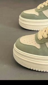 Gratis Semua - Sepatu Olahraga Kekinian / Sneakers Anti Slip