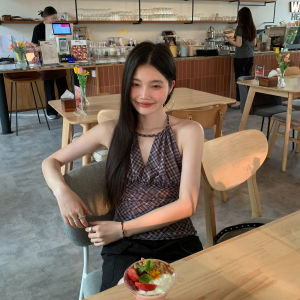 Mixd | Áo Tank Halter Hình Carô Nâu Vintage Bị Nhăn