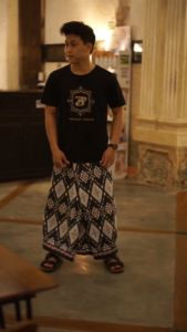 Sarung Batik Goyor Dewasa: Tips Merawat Kain Sarung Batik