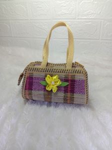 SOUVENIR Tas etnik anyaman pandan/tasmini /wanita unik