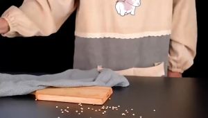 Margaux Louisse Finds: Salt & Pepper Mill Grinder with Adjustable Thick Glass Bottle