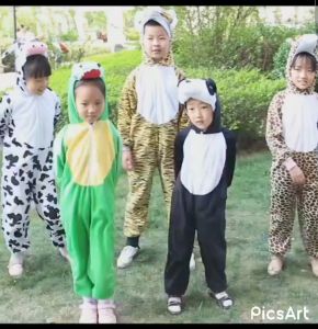 [READY STOCK MY] 3Y-9Y  Lovely Kids Boy Girl Costume Animal Costume Jumpsuit Safari School Performance Halloween Costume  (Bear Milky Cow Wolf Rabbit Giraffe)儿童动物表演服（牛，兔子，猴子，长颈鹿，鸭 Duck Monyet Arnab Zirafah Lembu