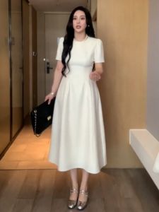 ชุดเดรสยาวสไตล์ฝรั่งเศสไซส์ใหญ่ ทรงเข้ารูป แขนสั้น คอตั้ง ทรงเข้ารูป เอวเข้ารูป กระโปรงทรงเอ ฤดูร้อน 2024