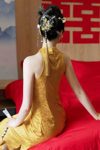 DANTING | Traditional Chinese-Style Sleeveless Gold Dress