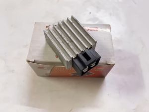 Tiết chế chỉnh lưu (sạc) xe DREAM 100 đời đầu