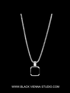 Dark สีดําเรขาคณิตบล็อกสร้อยคอผู้ชายหรูหรา Niche Design จี้พลอย INS Hip Hop อุปกรณ์เสริมส่วนบุคคล