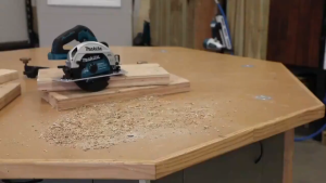 เครื่องเป่าลมไร้สาย MAKITA 199V รุ่น 2in1 เป่าลมแรง ดูดฝุ่นได้ แถมแบตเตอรี่ 2 ก้อน พกพาสะดวก ใช้งานง่าย ส่งไว พร้อมการรับประกัน ราคาคุ้มสุด