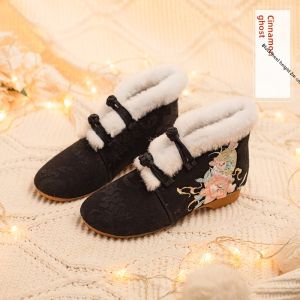Retro Style Embroidered Slip-On Flats with Fleece Inner for Women in Autumn And Winter Traditional Hanfu Boot Footwear