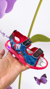 Dép siêu nhân cho bé trai có đèn xăng đan quai hậu trẻ em SDT-Z-318