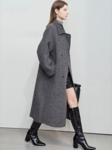 AMII | Wool Double-Breasted Overcoat