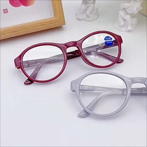 Kính lão gập nhỏ tiện dụng đọc báo xem điện thoại có kèm hộp đựng mã Y666