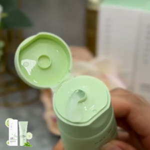 Hoygi Facial Exfoliating Gel - Gentle and non-irritating cleanses pores removes blackheads and whiteheads and shrinks pores.