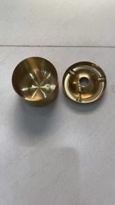 Gạt Tàn Thuốc Iá Dạng phễu Dáng Đẹp Cao Cấp Bằng Kim loại Inox 304 Mạ Vàng