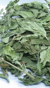 Peppermint Single Forage | No Furries Delights | Perfect Hay/Greens Toppers for Small Pet Animals & Birds