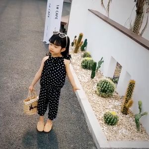 Đồ bộ bé gái cổ yếm chất voan mỏng mát cho bé 1- 5 tuổi